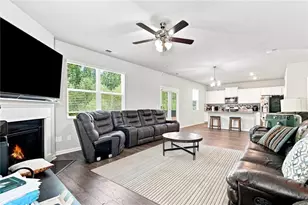 154 Silver Birch Pass, Newnan, GA 30265 - Photo 7