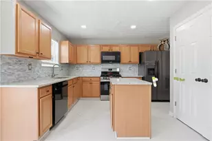 5655 Laurel Ridge Dr, Atlanta, GA 30344 - Photo 13