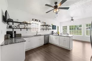 1330 Crimson Ln, McDonough, GA 30252 - Photo 7