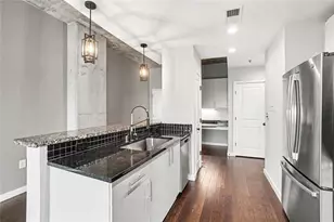 250 Pharr Rd NE, Atlanta, GA 30305 - Photo 13