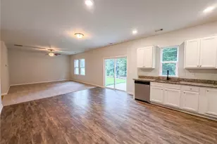 8618 Blair Ct, Douglasville, GA 30134 - Photo 7