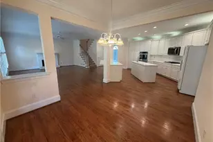 3281 Winthrop Cir, Marietta, GA 30067 - Photo 9