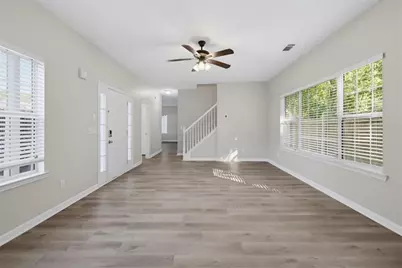 4060 Robin Circle, College Park, GA 30349 - Photo 7