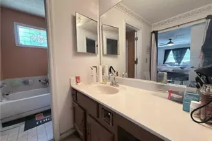 2906 Hidden Dr, Lawrenceville, GA 30044 - Photo 17