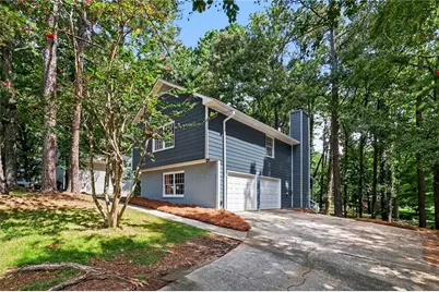 1915 Lisa Lane, Riverdale, GA 30296 - Photo 3