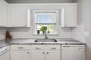 81 Mt Vernon Cir, Sandy Springs, GA 30338 - Photo 9