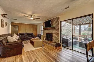 457 Castleaire Dr, Stone Mountain, GA 30087 - Photo 3