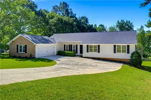 1691 Bentwood Dr SW, Lilburn, GA 30047 - Photo 3