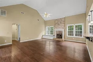 1465 La Maison Dr, Lawrenceville, GA 30043 - Photo 5