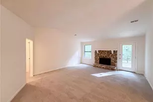 670 Marsh Ct, Jonesboro, GA 30238 - Photo 3