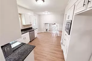 2896 Haverford Ln SE, Marietta, GA 30067 - Photo 9