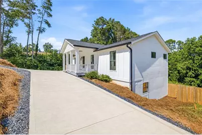 5875 Maple Creek Drive, Buford, GA 30518 - Photo 3
