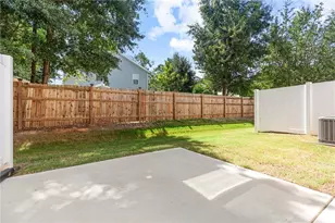 24 Richardson St, Winder, GA 30680 - Photo 33