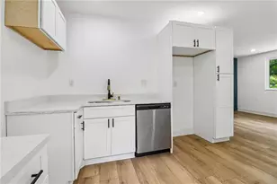 1355 Graymont Dr SW, Atlanta, GA 30310 - Photo 9