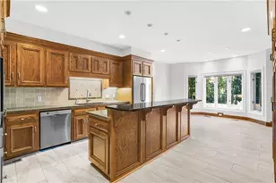 550 Atlanta Country Club Dr SE, Marietta, GA 30067 - Photo 9