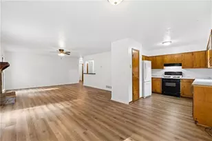 1146 Hutch Ln, Snellville, GA 30078 - Photo 13
