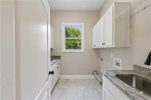 2431 Rabbit Farm Cir, Loganville, GA 30052 - Photo 71