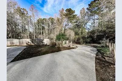 2189 Chartwell Drive, Marietta, GA 30066 - Photo 11