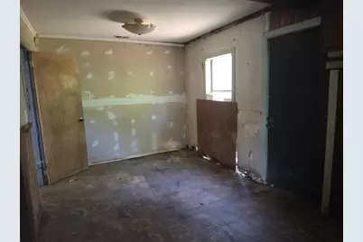 1004 Astor Avenue, Forest Park, GA 30297 - Photo 5