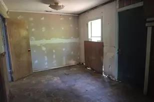 1004 Astor Ave, Forest Park, GA 30297 - Photo 5