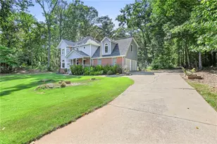 232 Lakewood Dr, Carrollton, GA 30117 - Photo 3