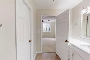300 Johnson Ferry Road NE, Sandy Springs, GA 30328 - Photo 23