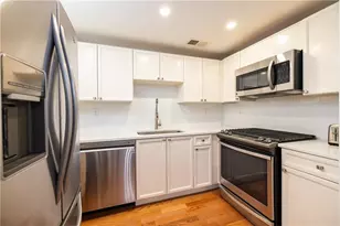 4250 River Green Dr NW, Atlanta, GA 30327 - Photo 11