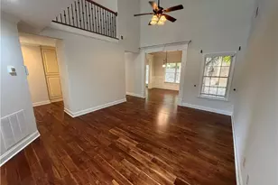 649 Lawton Ridge Dr, Lawrenceville, GA 30043 - Photo 3
