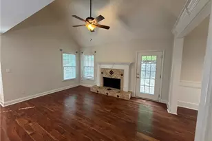 649 Lawton Ridge Dr, Lawrenceville, GA 30043 - Photo 5