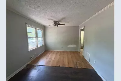 7126 Pineview Drive SW, Covington, GA 30014 - Photo 11