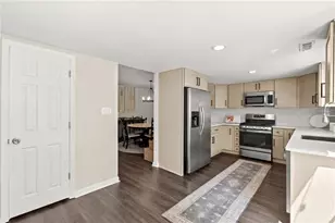 301 Roswell Green Ln, Roswell, GA 30075 - Photo 11