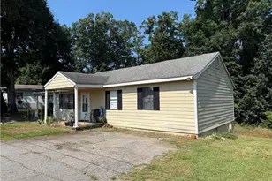 105 Bennett Dr, Gainesville, GA 30501 - Photo 3