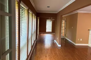 24105 Plantation Dr NE, Atlanta, GA 30324 - Photo 5