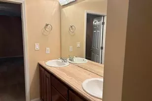 24105 Plantation Dr NE, Atlanta, GA 30324 - Photo 11