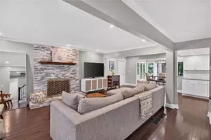 4371 Vintage Ln, Dunwoody, GA 30338 - Photo 3