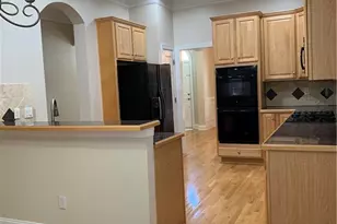 1207 Dunwoody Village Dr, Dunwoody, GA 30338 - Photo 5