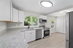 131 Watson St, Carrollton, GA 30117 - Photo 9