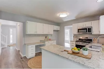 909 Colony Creek Drive, Lawrenceville, GA 30043 - Photo 13