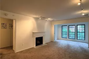24216 Plantation Dr, Atlanta, GA 30324 - Photo 5