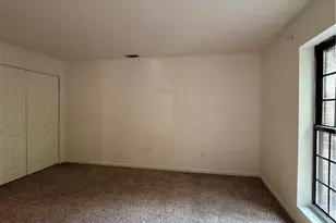 24216 Plantation Dr, Atlanta, GA 30324 - Photo 15