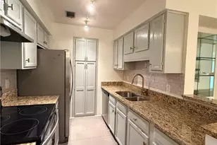 24216 Plantation Dr, Atlanta, GA 30324 - Photo 3