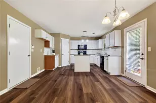 2900 Chilhowee Dr SW, Atlanta, GA 30331 - Photo 15