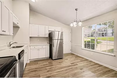 2062 W Morgan's Bluff Court, Lithonia, GA 30058 - Photo 7