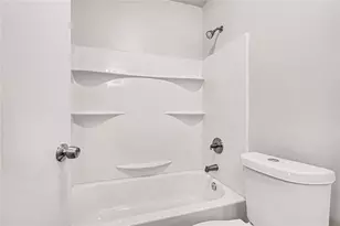 2062 W Morgan's Bluff Ct, Lithonia, GA 30058 - Photo 13