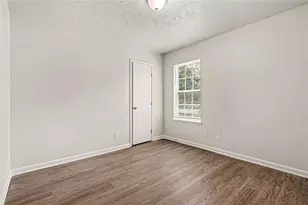 2062 W Morgan's Bluff Ct, Lithonia, GA 30058 - Photo 17