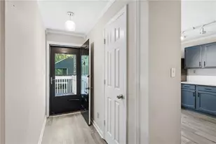 1348 N Crossing Dr, Atlanta, GA 30329 - Photo 7