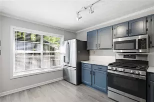 1348 N Crossing Dr, Atlanta, GA 30329 - Photo 9