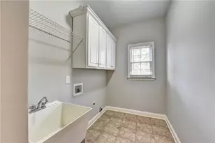 2563 Bogan Bridge Cir, Buford, GA 30519 - Photo 23