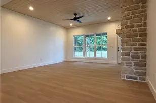 189 Oakland Dr, Calhoun, GA 30701 - Photo 11