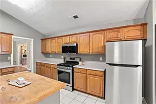 1611 Lake View Ct, Loganville, GA 30052 - Photo 23
